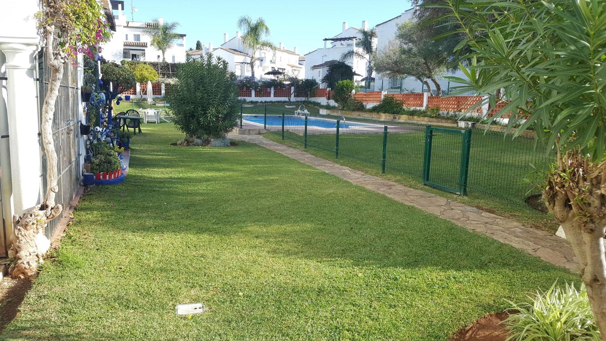 Estepona El Paraiso Bagian luar foto
